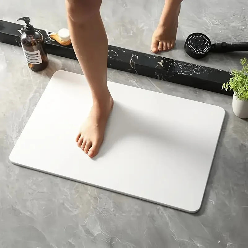 1pc "I'm Not Fat, I'm Furry" Bigfoot Anti-Slip Doormat - Humorous Bigfoot Design, Soft Polyester Flannel Home Decor Welcome Mat